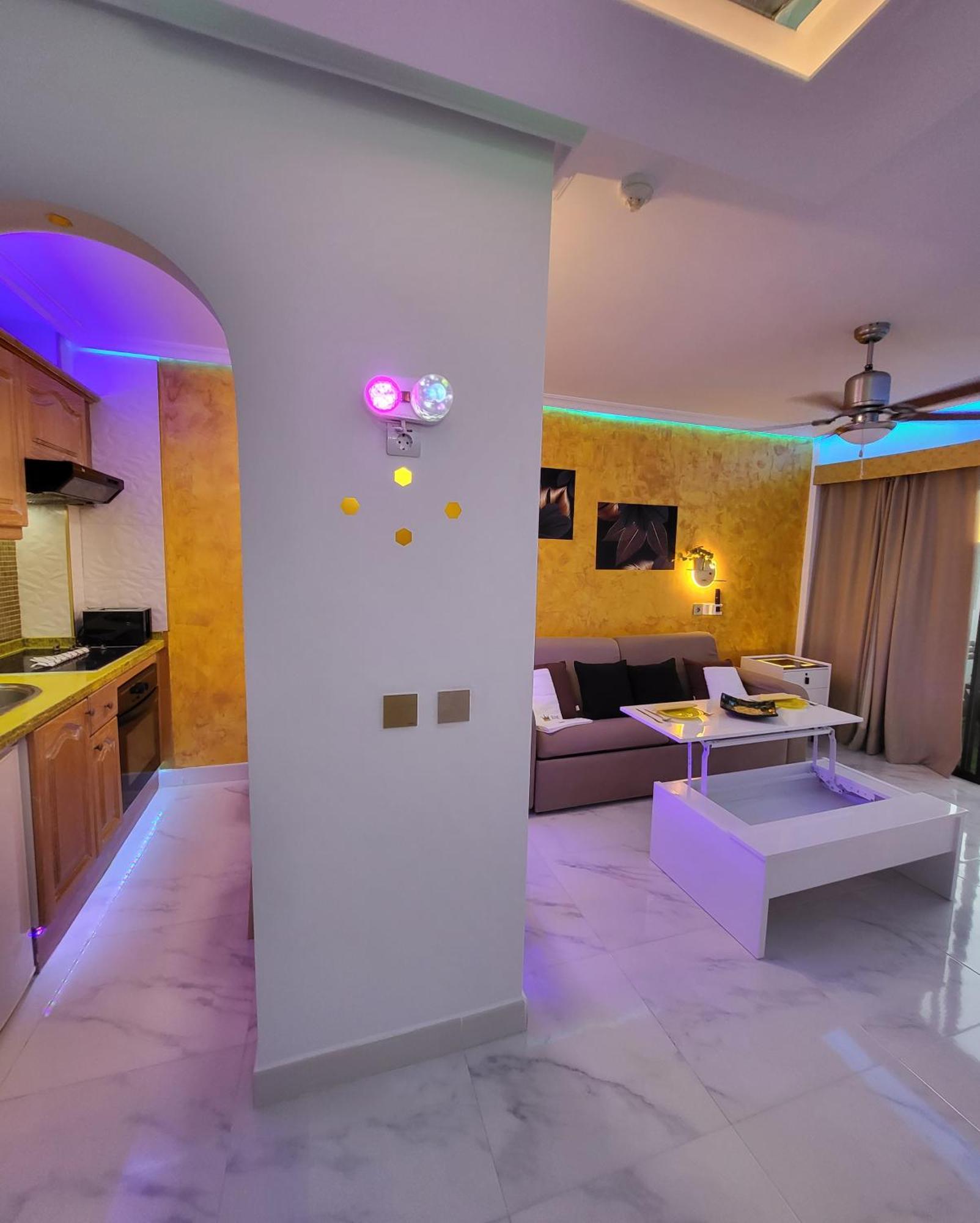 Moderno Y Luminoso Atico Con Vistas Y Piscina Apartment San Miguel de Abona Exterior photo