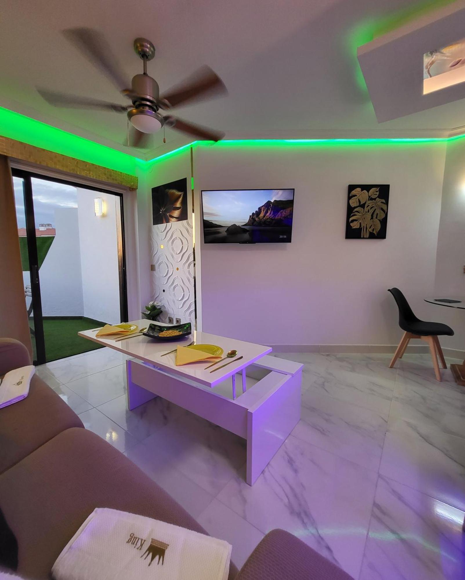 Moderno Y Luminoso Atico Con Vistas Y Piscina Apartment San Miguel de Abona Exterior photo